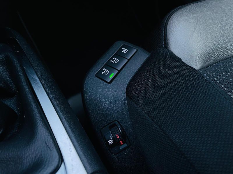 Citroën Grand C4 Picasso 2.0HDi MAN 7MÍST KAMERY TAŽNÉ - fotka 54 z 60