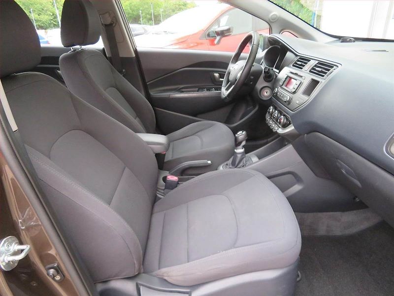 Kia Rio (2011) 1.4 CVVT, Serv.kniha - fotka 9 z 14
