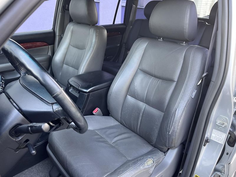 Toyota Land Cruiser 120 3,0D 4WD/automat 8-míst/ČR - fotka 11 z 39