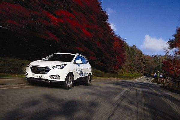 Hyundai ix35 Fuel Cell jezdí na vodík.