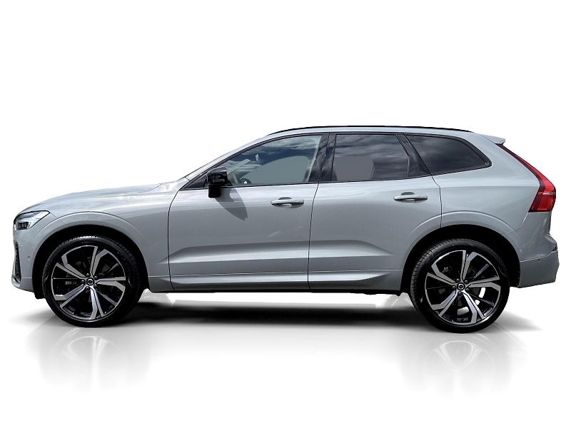 Volvo XC60 B5 AWD ULTRA // VZDUCH // B&W - fotka 3 z 56