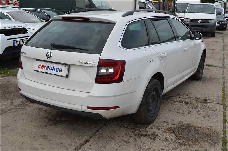 Škoda Octavia (2017) COMBI III. 1,6 TDI - fotka 4 z 26