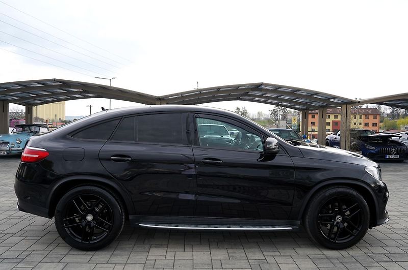 Mercedes-Benz GLE 350d 4Matic AMG/260PS - fotka 7 z 45