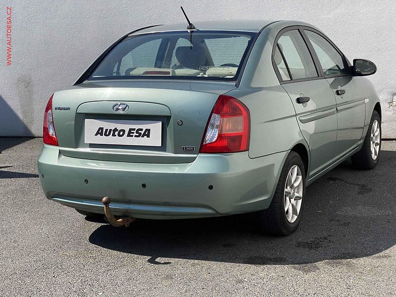 Hyundai Accent (2007) 1.5 CRDi, 1.maj,ČR, TZ, park - fotka 4 z 16