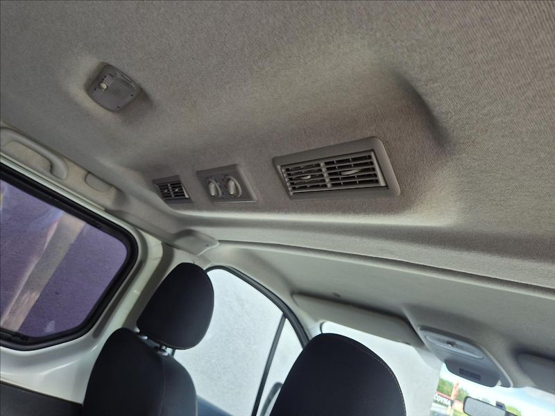 Renault Trafic 1,6 DCI 9 Míst L2 Long 2xKlima - fotka 19 z 26