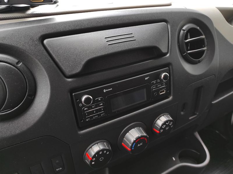 Renault Master 2,3DCi Pracovní plošina 10m!! - fotka 17 z 36