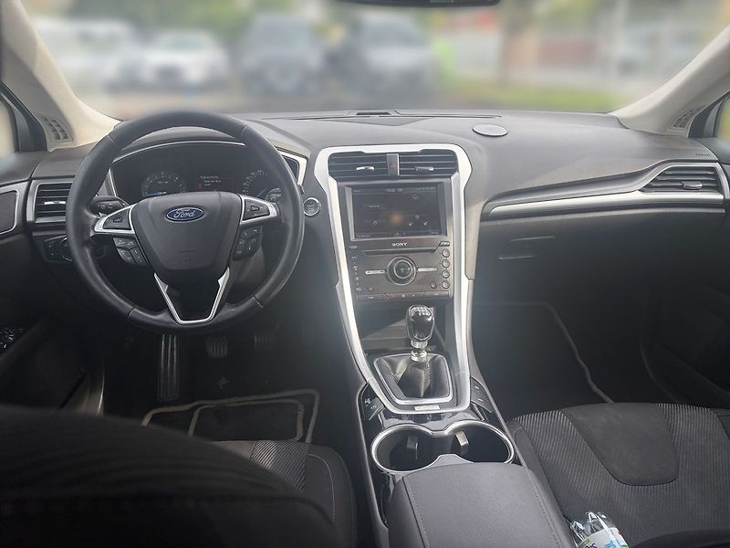 Ford Mondeo Titanium Top výbava po velkém - fotka 8 z 18