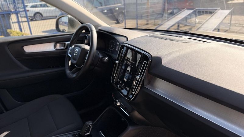 Volvo XC40 (2021) T4,Inscription ,REZERVOVÁNO  - fotka 48 z 50