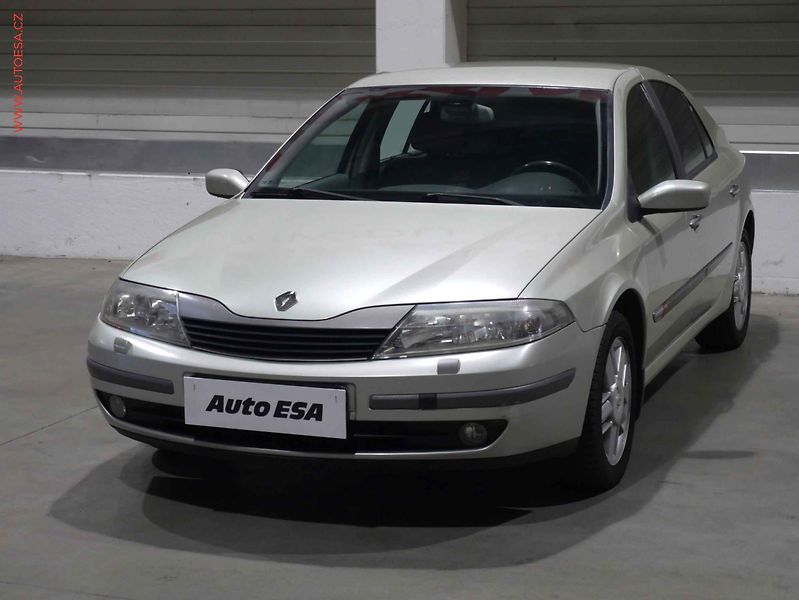 Renault Laguna (2001) 1.8 16V, Xenon, kůže - fotka 3 z 19