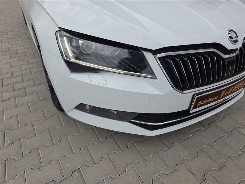 Škoda Superb III 1,4TSi 110KW DSG Style - fotka 36 z 53