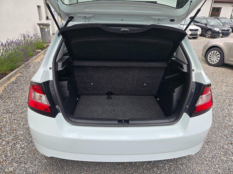 Škoda Fabia (2015) 1.0 MPi TOP STAV - fotka 14 z 21