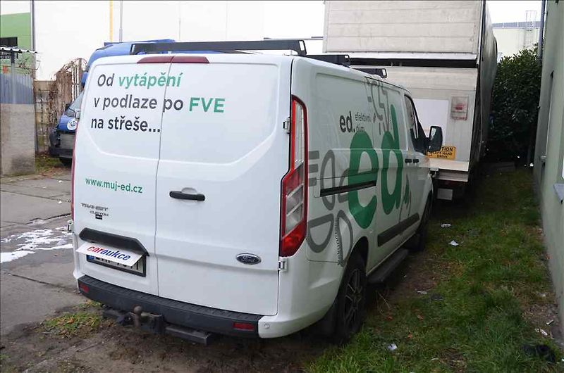 Ford Transit (2022) CUSTOM 2,0 TDCI - fotka 3 z 16