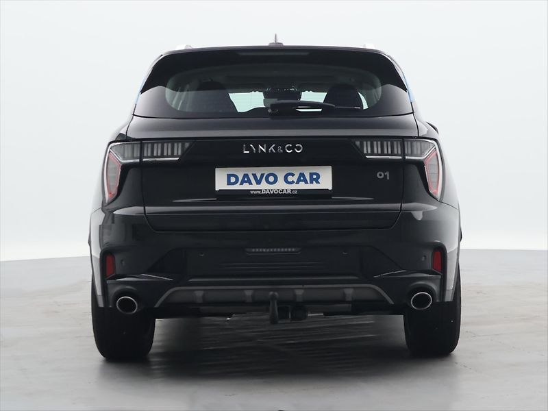 Lynk & Co 01 1,5 PHEV CORE 206kW Aut. 2.Maj - fotka 6 z 29