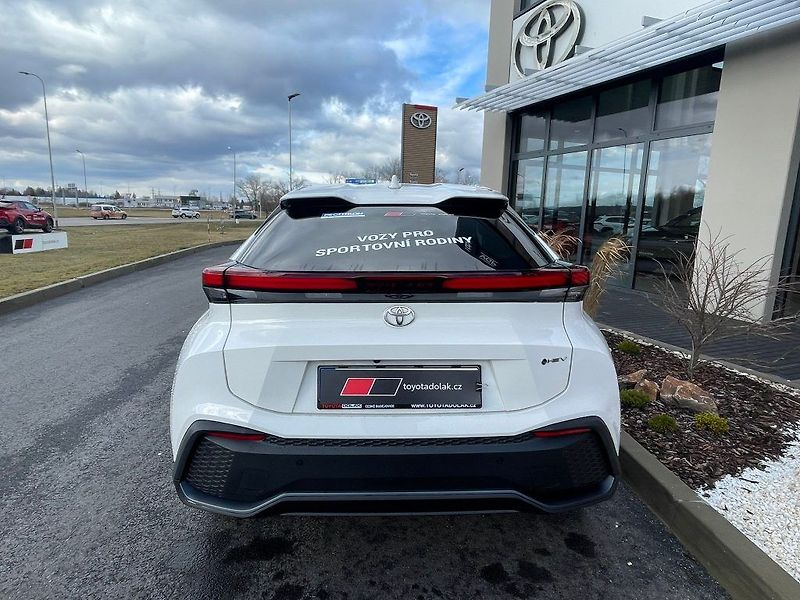Toyota C-HR 1.8 Hybrid automat 140HP Style - fotka 6 z 23