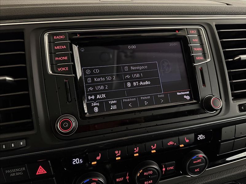 Volkswagen Multivan 2.0TDI 150kW COMFORT 2XALU - fotka 23 z 42