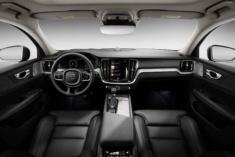 Volvo V60.