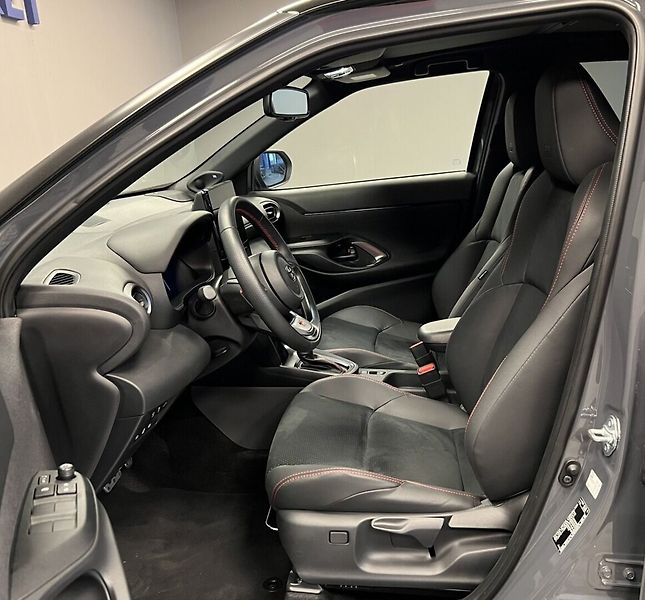 Toyota Yaris Cross 1.5 Hybrid AT GR SPORT VIP - fotka 10 z 20