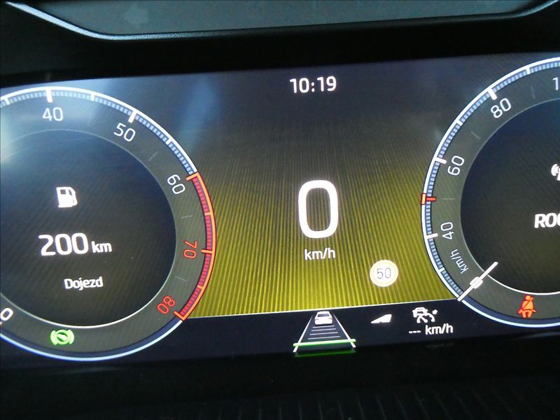 Škoda Octavia 1,5 TSi 110kW DSG 1.majitel - fotka 41 z 51