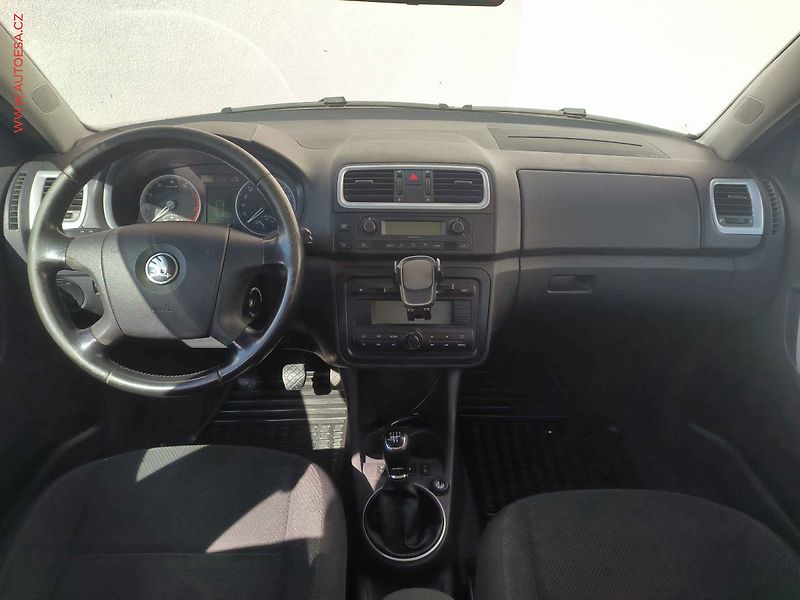 Škoda Fabia (2008) 1.4 16V, ČR, Elegance, AC - fotka 8 z 15