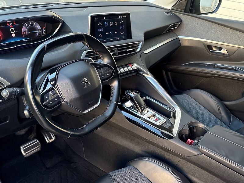 Peugeot 5008 (2018) AllurePack 1.6 THP EAT6 - fotka 6 z 57