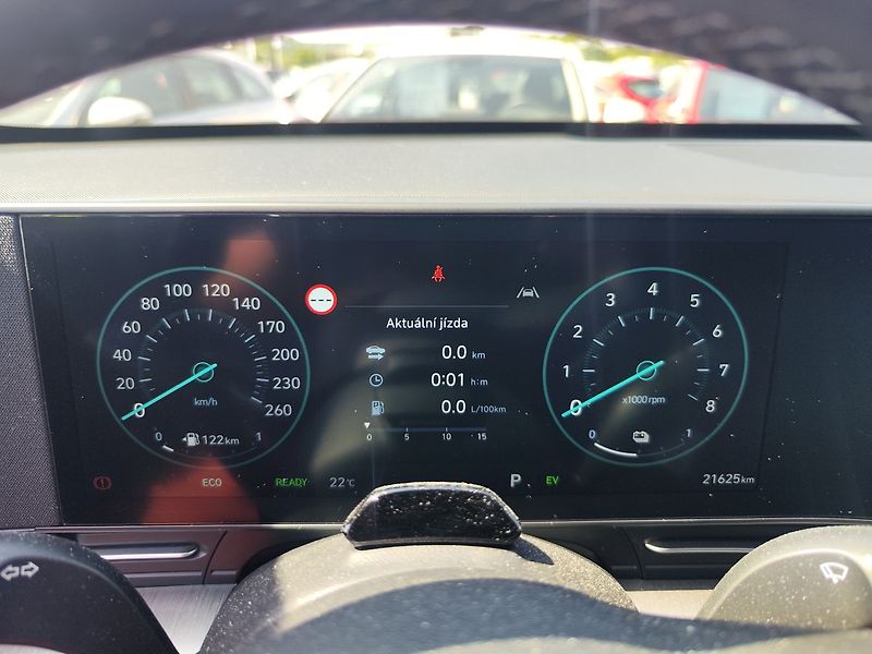 Hyundai Kona 1.6 T-GDi/HEV Smart Tech DCT - fotka 17 z 32