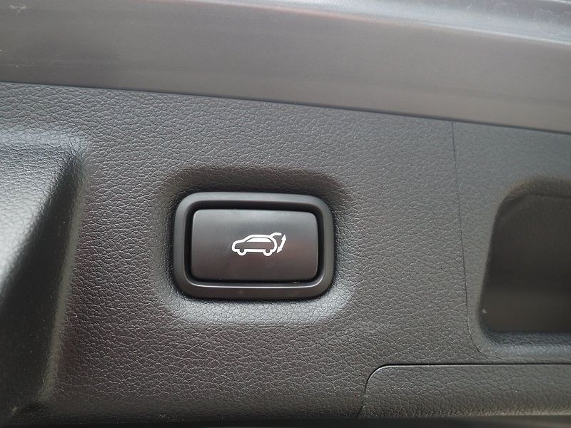 Hyundai Santa Fe (2022) 2.2 CRDi 4x4 Style Premium 8AT - fotka 15 z 48