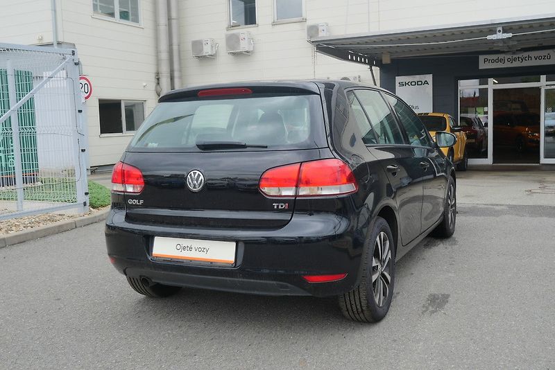 Volkswagen Golf - fotka 2 z 6