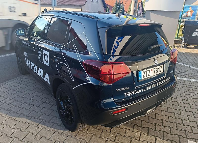 Suzuki Vitara 1.4 Hybrid 6AT BE 4x4 Panorama - fotka 3 z 10