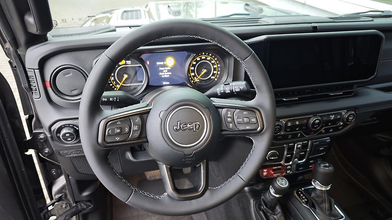 Jeep Wrangler (2025) Unlimited 2,0T  Rubicon ČR - fotka 26 z 39
