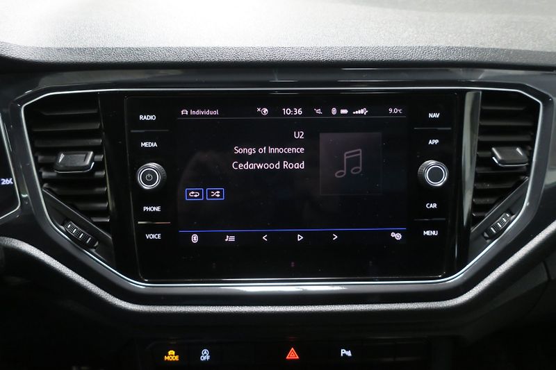 Volkswagen T-Roc (2019) Sport 1.5 TSI 110 kW manuál - fotka 28 z 47