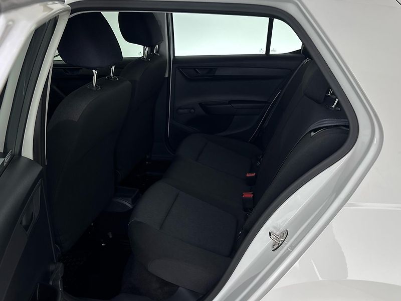 Škoda Fabia Active - fotka 8 z 27