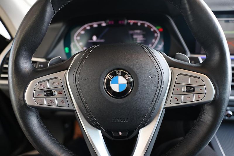 BMW X7 xDrive40i - fotka 31 z 32