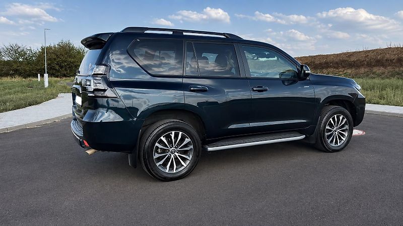 Toyota Land Cruiser (2022) Toyota Land Cruiser Executive  - fotka 4 z 12