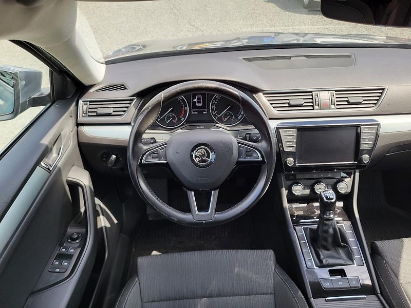 Škoda Superb III 2.0 TDi 110kW AMBITION *ČR - fotka 9 z 44