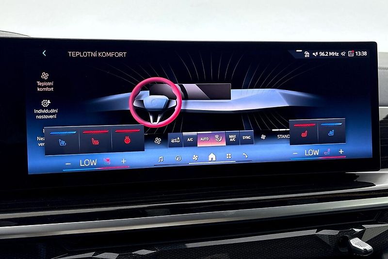 BMW X7 xDrive40d - fotka 22 z 30