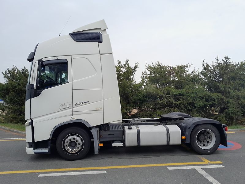 Volvo FH 500 LowDeck - fotka 3 z 39