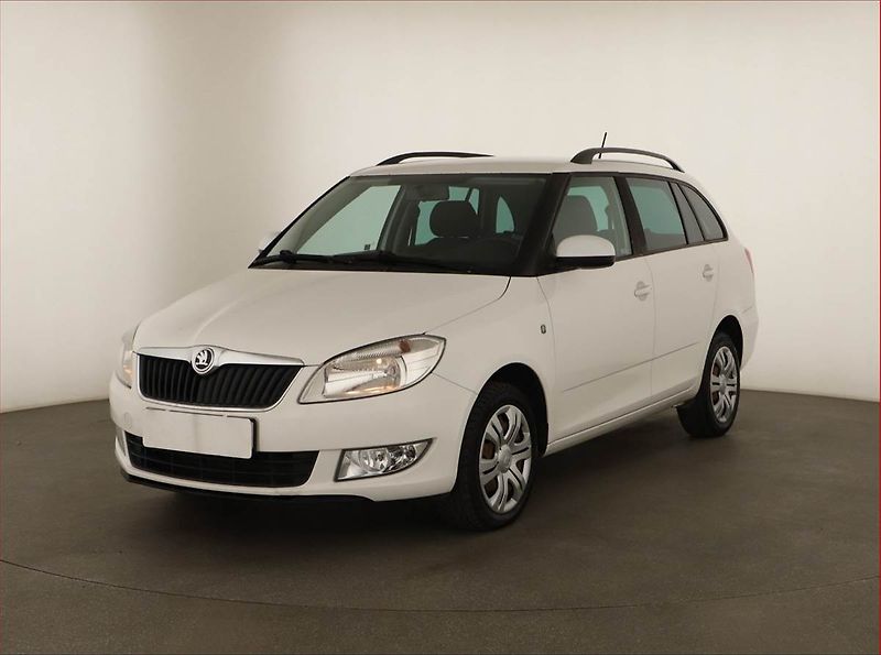 Škoda Fabia (2014) Ambiente 1.6 TDI, po STK - fotka 2 z 11