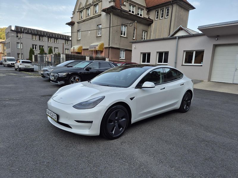 Tesla Model 3 LONG RANGE DUAL MOTOR TZ 94,2% - fotka 2 z 49