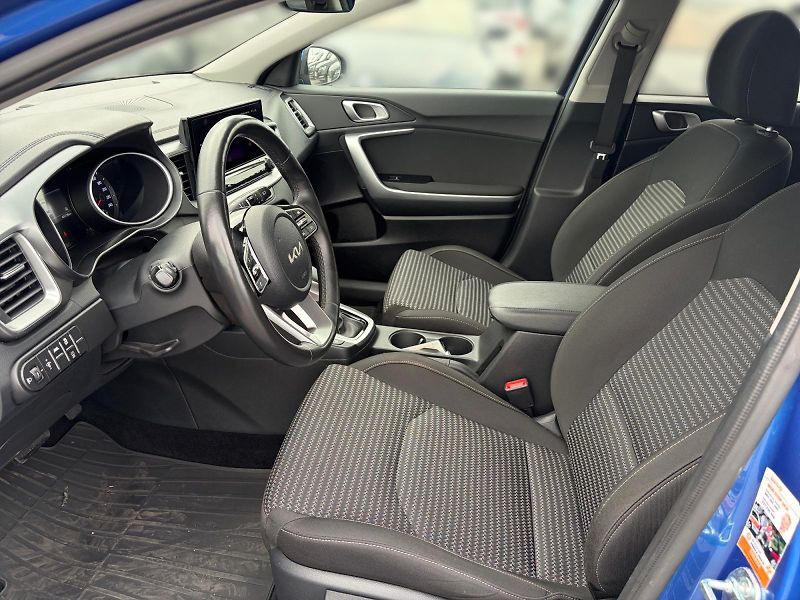 Kia Ceed (2024) TOP 1.5T-GDI 103kW DPH CZ - fotka 7 z 11