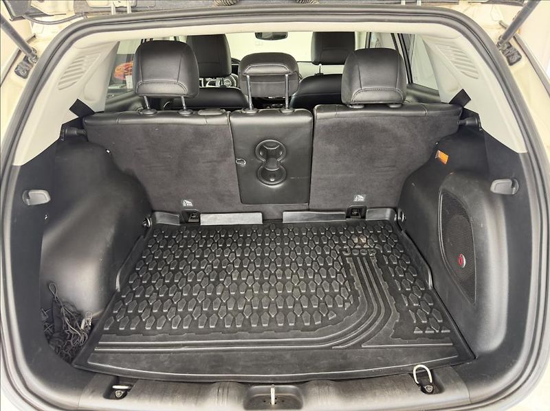 Jeep Compass 2,0 M-Jet 125kW 4x4 DPH Automa - fotka 31 z 34