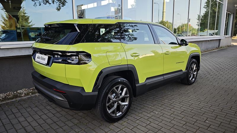 Jeep Compass (2026) Altitude hybrid 145PS automat  - fotka 3 z 25