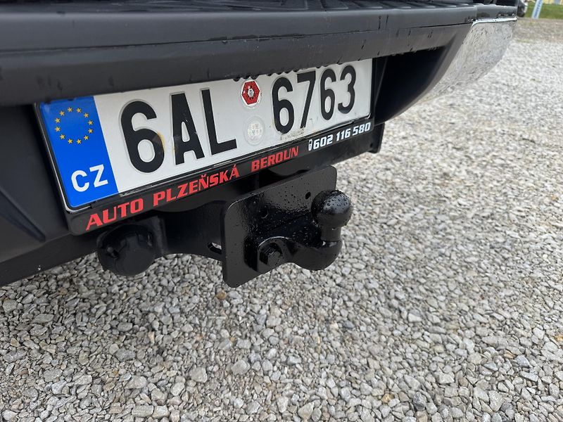 Nissan Navara (2017) 2.3DCi,4x4,TAŽNÉ,DPH - fotka 29 z 37