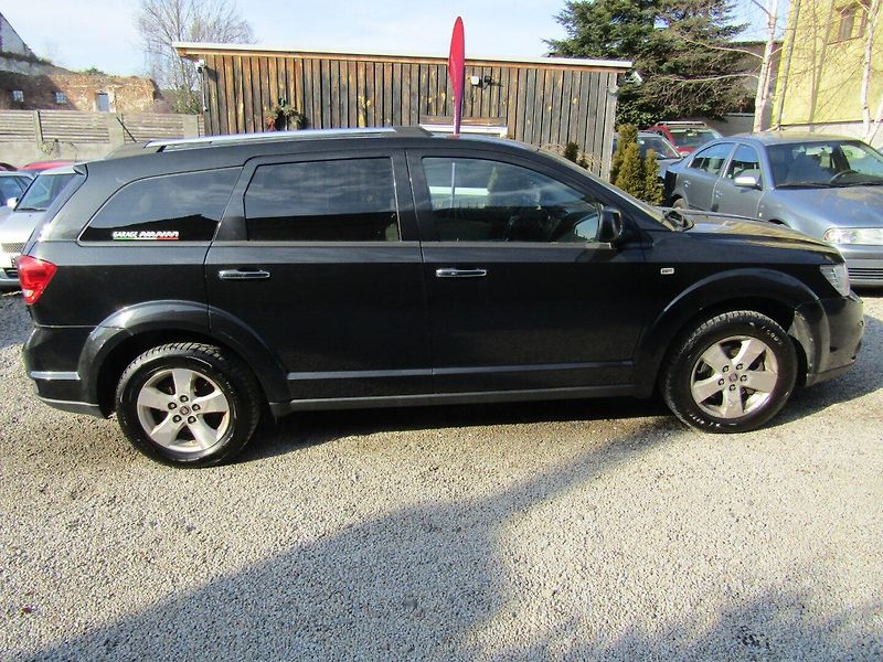 Fiat Freemont (2013) 2.0 JTD 100kW  7 MÍST - fotka 9 z 42