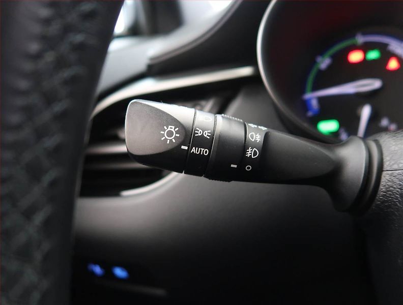 Toyota C-HR (2018) 1.8 Hybrid, Automat - fotka 23 z 23