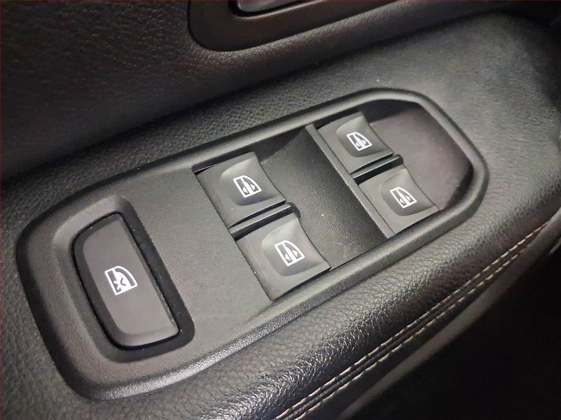 Dacia Duster (2018) 1.6 SCe, Navi, Tempomat - fotka 16 z 16