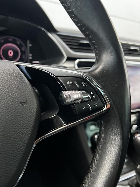 Škoda Superb 2.0TDI DSG Virtual, Kůže, TZ - fotka 14 z 28
