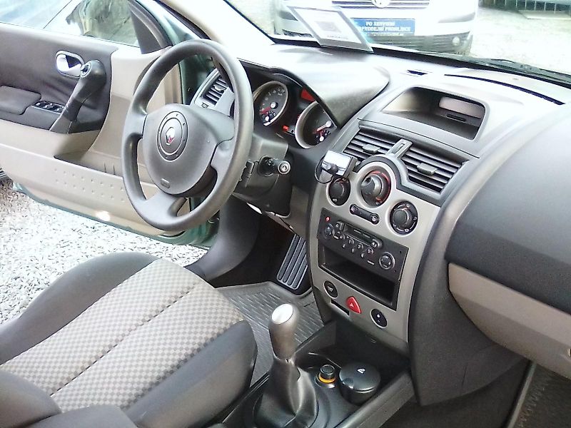 Renault Mégane (2003) 1.6i 16V nové v ČR - fotka 16 z 28