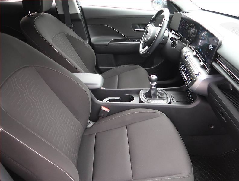 Hyundai Kona (2024) 1.0 T-GDI - fotka 9 z 20