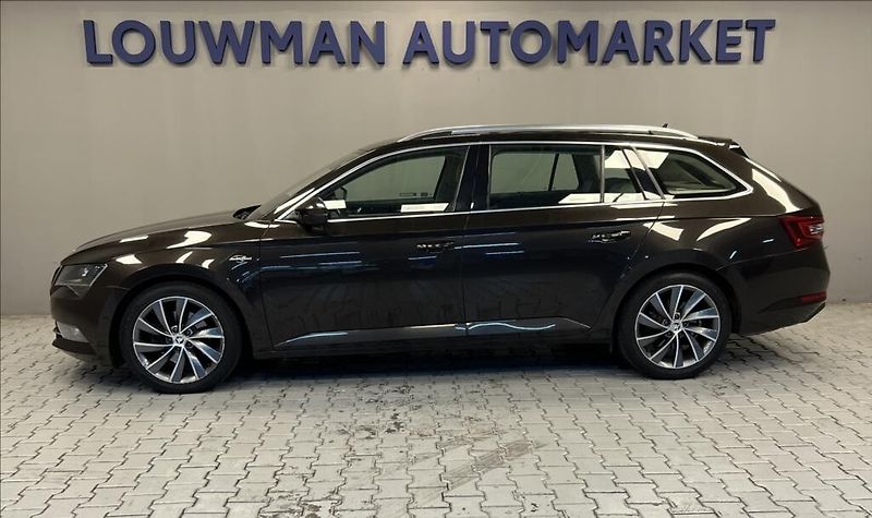 Škoda Superb 2,0 L&K DSG  COMBI - fotka 3 z 14