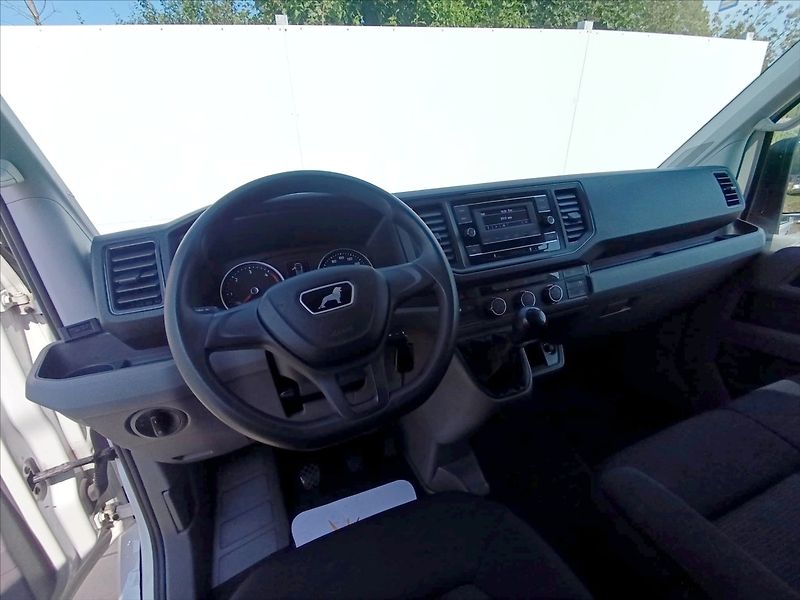 Volkswagen Crafter 2,0 TDi L4H3 Klima LED 1maj.ČR - fotka 15 z 32
